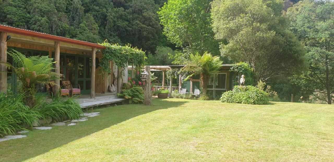 Blackfern Lodge Waimiha Buitenkant foto