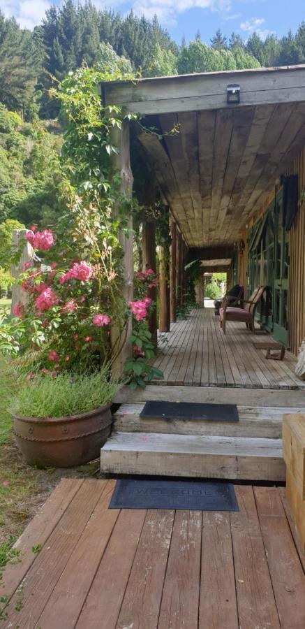 Blackfern Lodge Waimiha Buitenkant foto